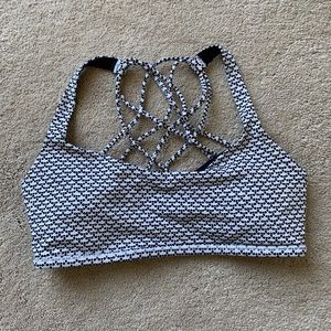 Lululemon Free to Be Bra